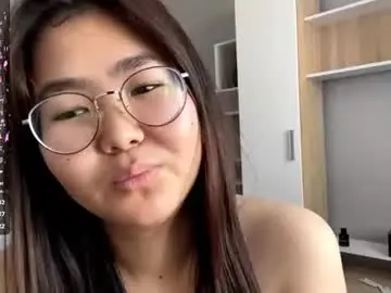 Eliatrimmell  live sex cam