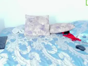 Ginger_smil  live sex cam