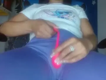 Luzzy_cam  live sex cam