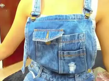Miacours  live sex cam