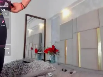 Milasaenz1  live sex cam