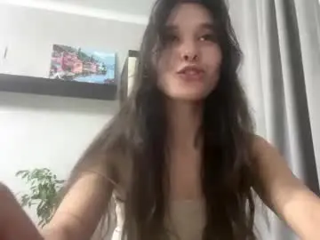 Moonlitsilk  live sex cam