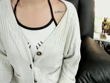 Yunablack  live sex cam