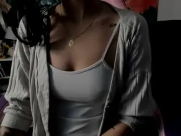 Yunablack  live sex cam