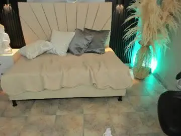 Dominika_lovy  live sex cam