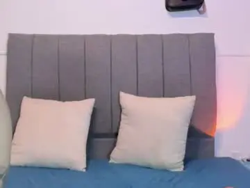Emily_jonhson  live sex cam