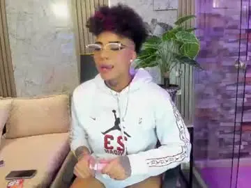 Luciawallace  live sex cam