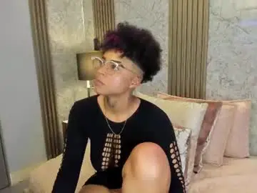 Luciawallace  live sex cam