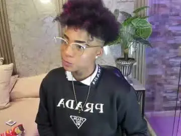 Luciawallace  live sex cam