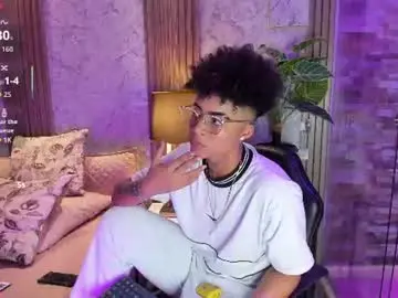 Luciawallace  live sex cam