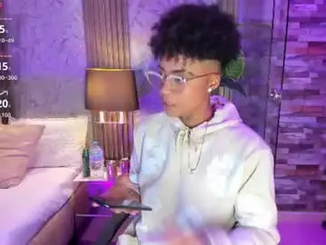 Luciawallace  live sex cam