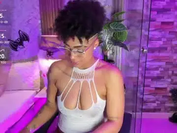 Luciawallace  live sex cam
