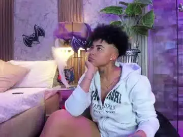 Luciawallace  live sex cam