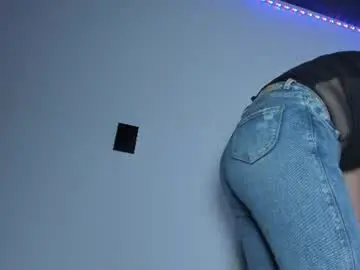 Bonnyloo  live sex cam