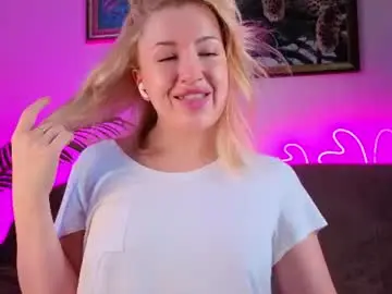 Crowned_goddess  live sex cam