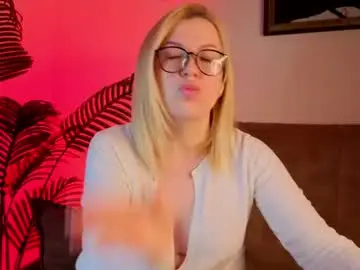 Crowned_goddess  live sex cam
