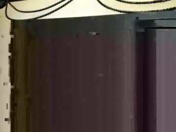 Honeydoll92  live sex cam