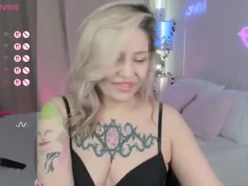 Jully_rox  live sex cam