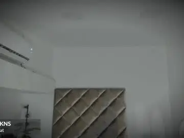 Malaia_hills  live sex cam