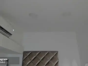 Malaia_hills  live sex cam