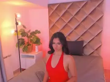 Malaia_hills  live sex cam