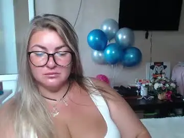 Nikaskylink  live sex cam