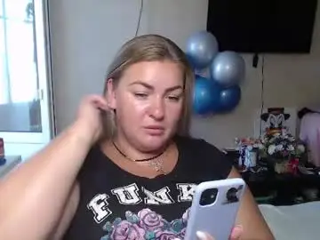 Nikaskylink  live sex cam