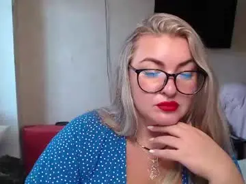 Nikaskylink  live sex cam