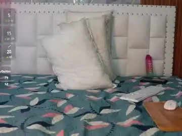 Quickhookupp  live sex cam