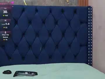 Quickhookupp  live sex cam