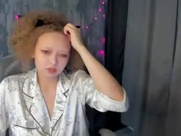 Senya_sol  live sex cam