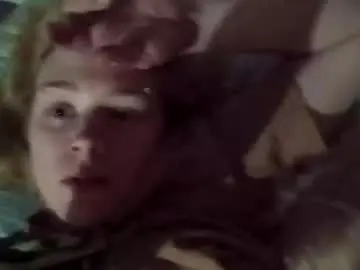 Yoursliceofcherrypie  live sex cam