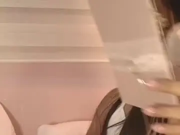 Emily_sweett12  live sex cam