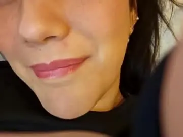 Simonesighren  live sex cam