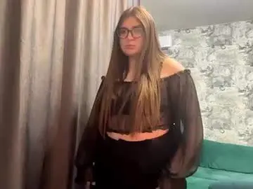 Thuthyne  live sex cam