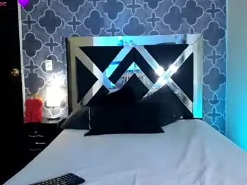 Adele_cruzz  live sex cam