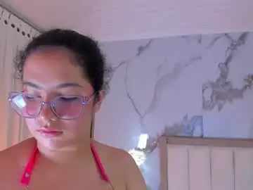 Alicialevy  live sex cam