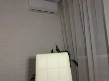 Caramel_way  live sex cam