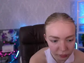 Emilysunshines  live sex cam