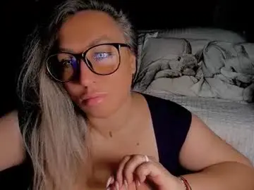 Foxxxy__lady  live sex cam