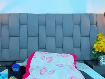 Julieehabubu  live sex cam