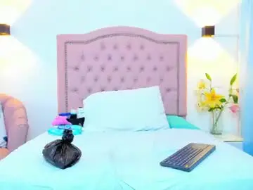 Julieehabubu  live sex cam