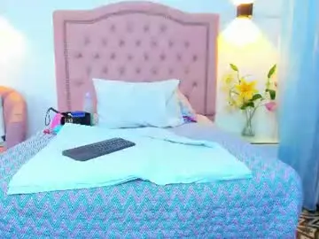 Julieehabubu  live sex cam