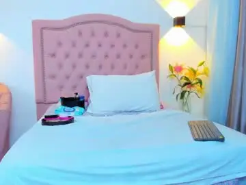 Julieehabubu  live sex cam