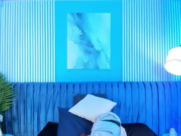 Lizzievan  live sex cam