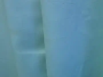 Lucytaylor_t  live sex cam