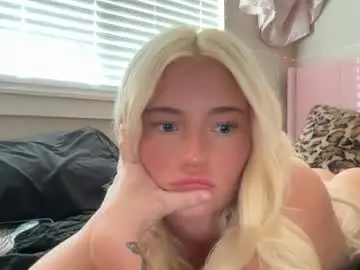 Maddiiemayyy  live sex cam
