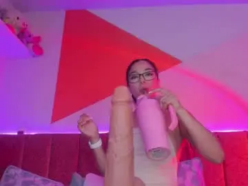 Majoogomez  live sex cam