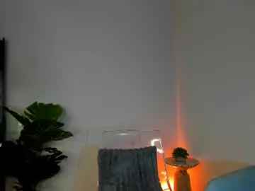 Mia__milan  live sex cam