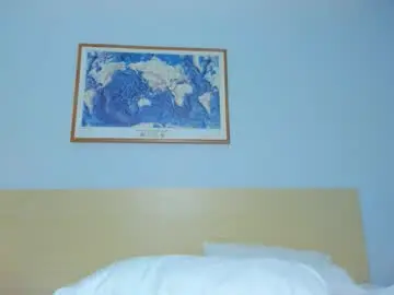 Queenofblood  live sex cam